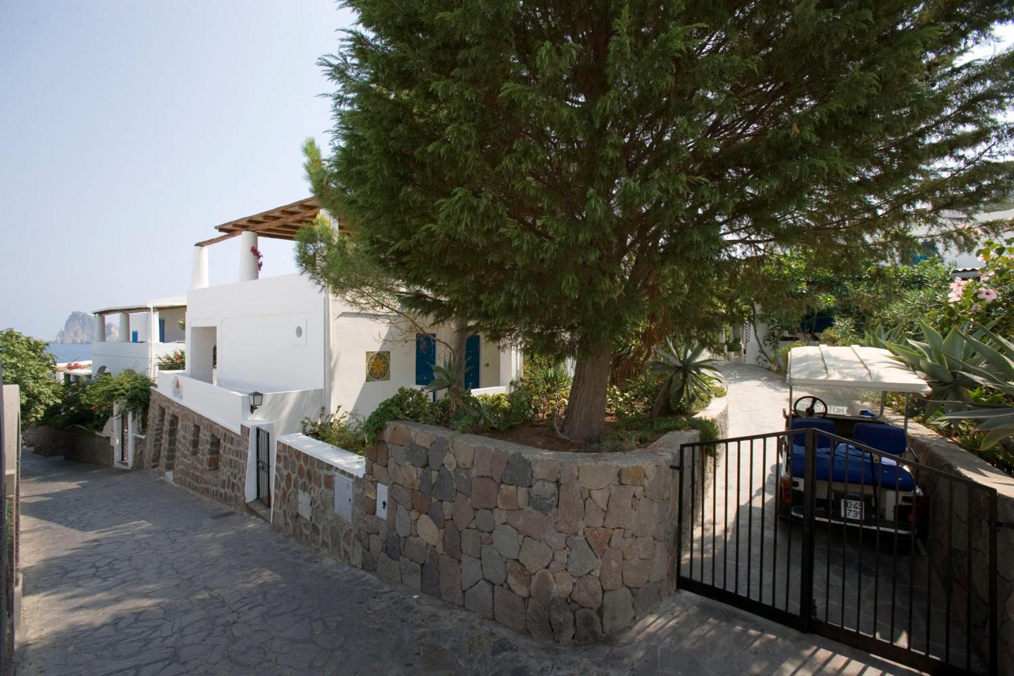 Hotel Tesoriero Panarea Exterior photo